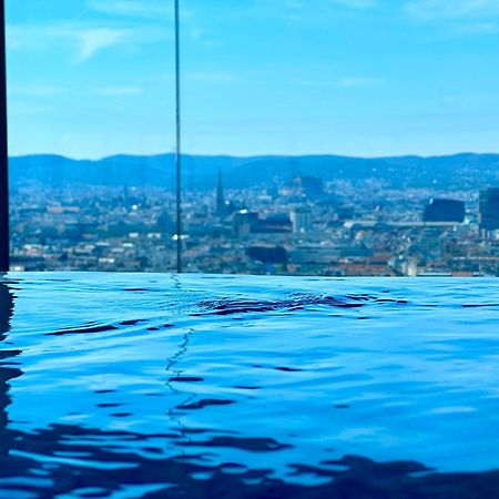 Panorama Sky Apartment I Rooftop Pool I Metro Station Вена Экстерьер фото