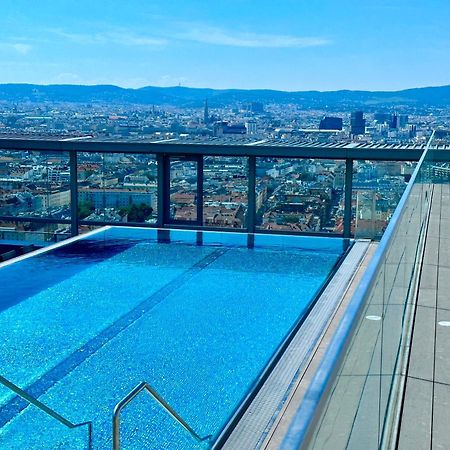 Panorama Sky Apartment I Rooftop Pool I Metro Station Вена Экстерьер фото