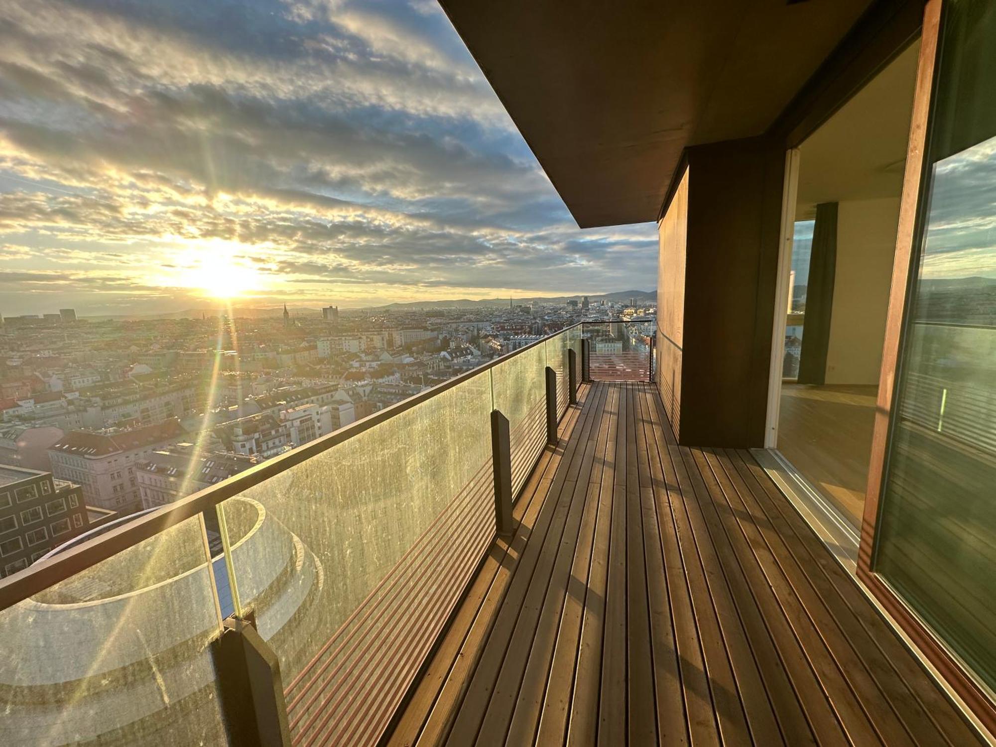 Panorama Sky Apartment I Rooftop Pool I Metro Station Вена Экстерьер фото